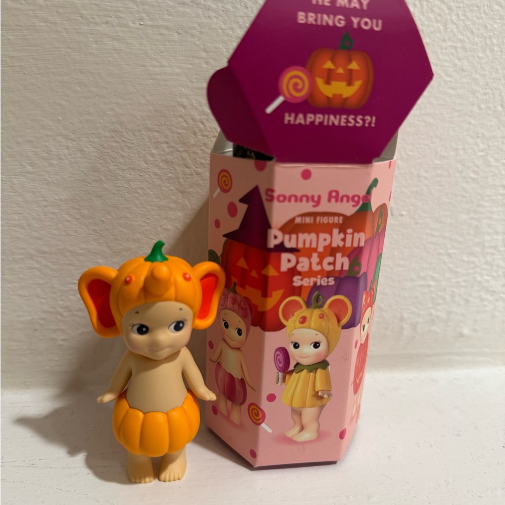 Sonny Angel Pumpkin Patch Mini Figure - Orange